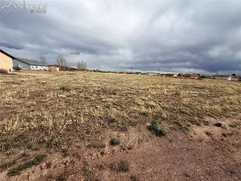 559 E Platteville Blvd, Pueblo West, CO 81007