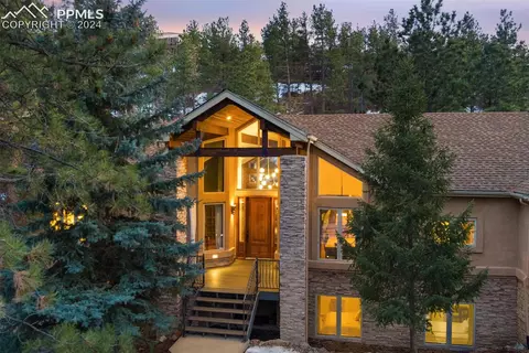 7425 Winding Oaks Dr, Colorado Springs, CO 80919