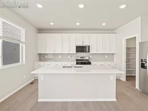 13314 Valley Peak Dr, Peyton, CO 80831 photo 2