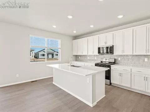 13314 Valley Peak Dr, Peyton, CO 80831 photo 10