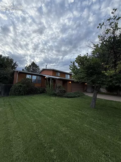 23 Ironweed Dr, Pueblo, CO 81001