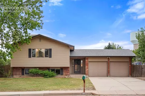 7515 Deer Trl, Colorado Springs, CO 80911