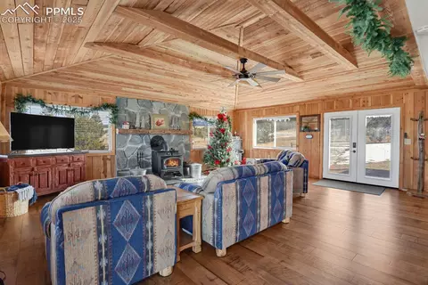 Living - 1053 Will Scarlet Dr, Divide, CO 80814 photo 2 of 2