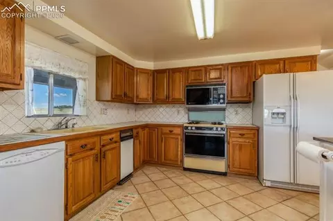 12050 Smith Rd, Peyton, CO 80831 photo 10
