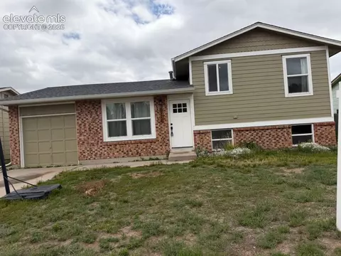 6711 Noble St, Colorado Springs, CO 80915