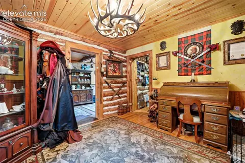 Entry Way - 6001 Boulder Ave, Rye, CO 81069 photo 2 of 4