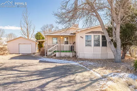 932 S Dante Dr, Pueblo West, CO 81007