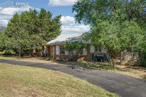 14 Upland Rd, Colorado Springs, CO 80906