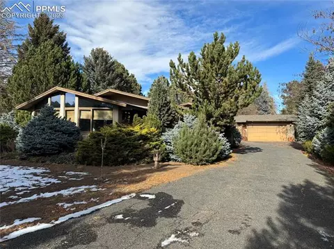 1690 Hill Cir, Colorado Springs, CO 80904