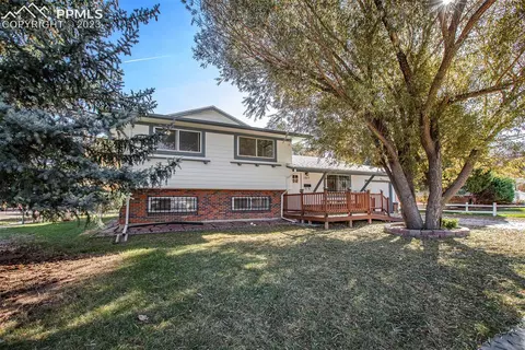 1203 Quivira Dr, Colorado Springs, CO 80910