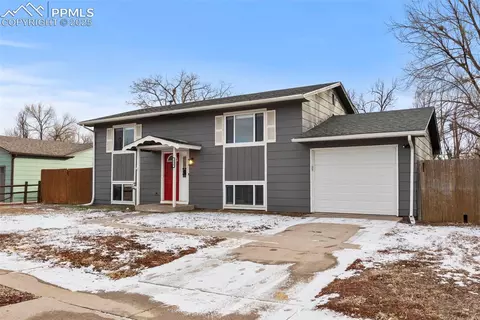 214 Robin St, Fountain, CO 80817