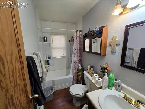 Bath - 855 Will Stutley Dr, Divide, CO 80814 photo 1 of 1