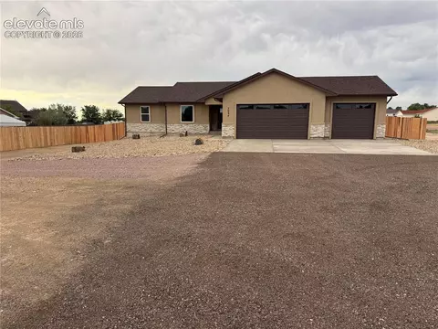 2094 W Woodstock Pl, Pueblo West, CO 81007