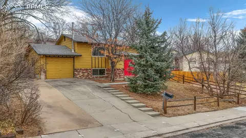 814 Paradise Ln, Colorado Springs, CO 80904