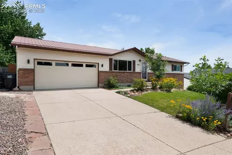 5415 Escondido Ct, Colorado Springs, CO 80918