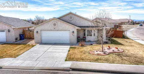 717 Edna Ln, Pueblo, CO 81005
