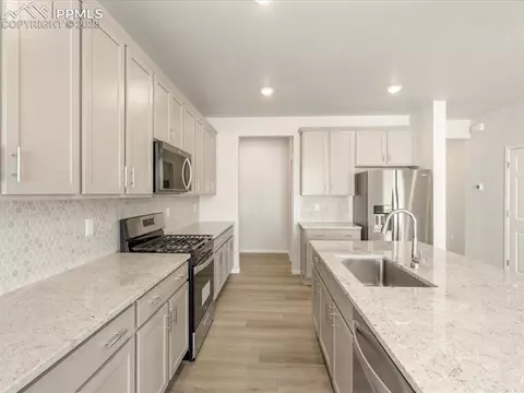 13458 Valley Peak Dr, Peyton, CO 80831 photo 10