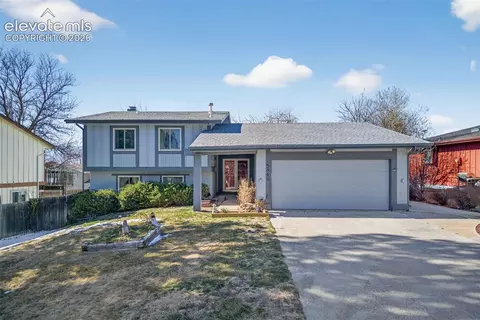 5840 Del Paz Dr, Colorado Springs, CO 80918