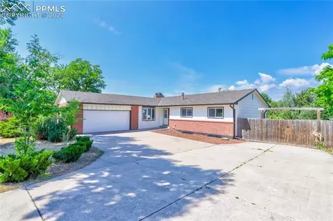 1570 Branding Iron Dr, Colorado Springs, CO 80915
