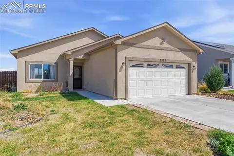 3506 Ptarmigan Ln, Pueblo, CO 81005