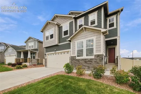 8232 Falling Rock Dr, Colorado Springs, CO 80925