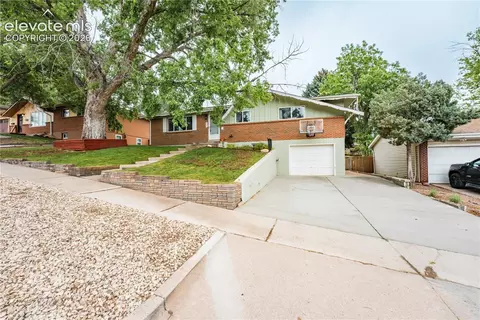 1911 Berkshire Ln, Colorado Springs, CO 80909