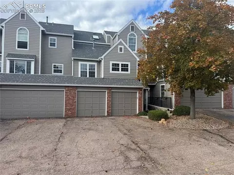 2140 Palm Dr, Colorado Springs, CO 80918