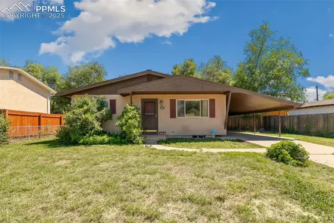 1443 Luna Dr, Fountain, CO 80817