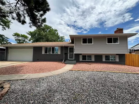 1935 Berkshire Ln, Colorado Springs, CO 80909