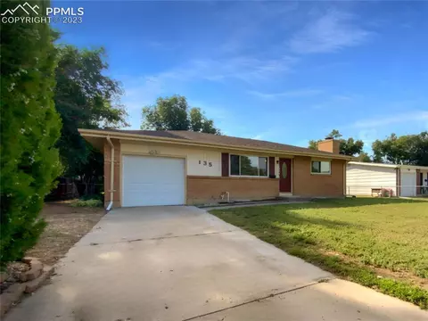 135 Dartmouth St, Colorado Springs, CO 80911