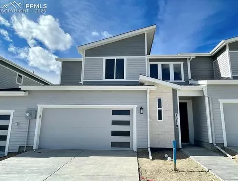 10318 Moynihan Hts, Colorado Springs, CO 80924