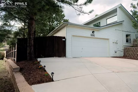 1090 N War Eagle Dr, Colorado Springs, CO 80919