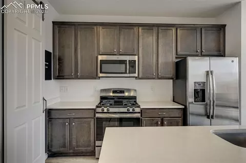 Kitchen - 10032 Jaggar Way, Peyton, CO 80831 photo 3 of 5