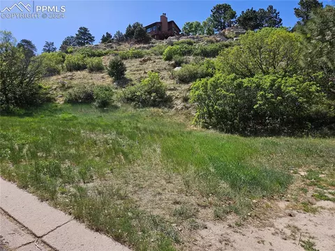 1050 Haverhill Pl, Colorado Springs, CO 80919