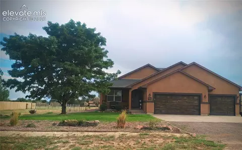 1140 W Shenandoah Dr, Pueblo, CO 81007