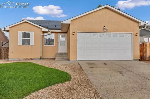 2319 Longhorn Dr, Pueblo, CO 81008
