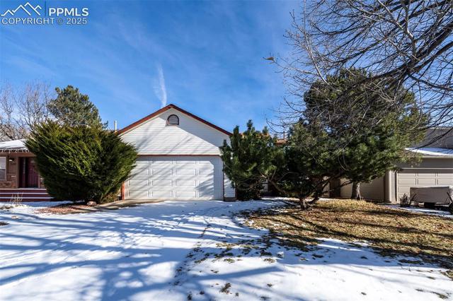 7143 White Buffalo Rd, Colorado Springs, CO 80919