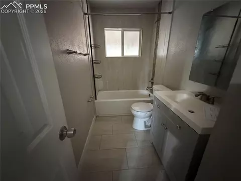 2313 N Meade Ave, Colorado Springs, CO 80907