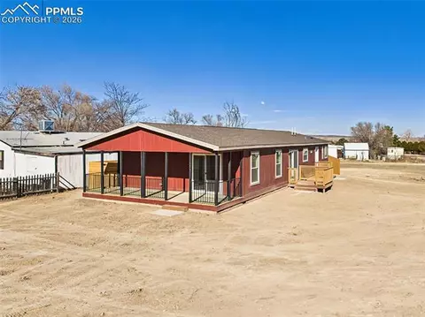 77 E Dante Ln, Pueblo, CO 81007
