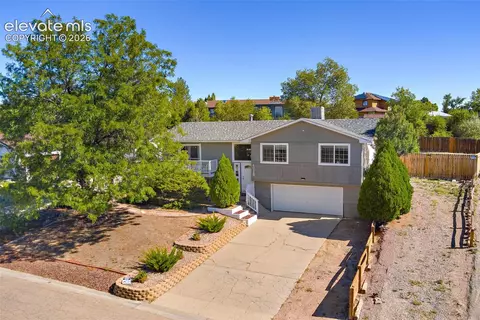4032 Valley Dr #B, Pueblo, CO 81008