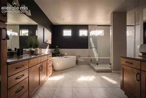 Bath - 5425 Mesa Top Dr, Monument, CO 80132 photo 1 of 6