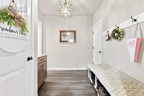 Entry Way - 5425 Mesa Top Dr, Monument, CO 80132 photo 2 of 2