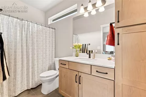 Bath - 5425 Mesa Top Dr, Monument, CO 80132 photo 5 of 6