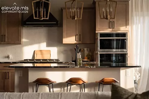 Kitchen - 5425 Mesa Top Dr, Monument, CO 80132 photo 5 of 6