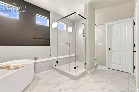 Bath - 5425 Mesa Top Dr, Monument, CO 80132 photo 4 of 6