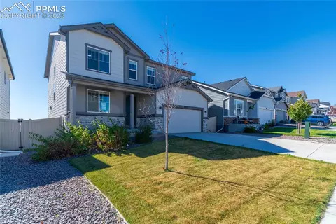 8105 Buffalo Horn Dr, Colorado Springs, CO 80925