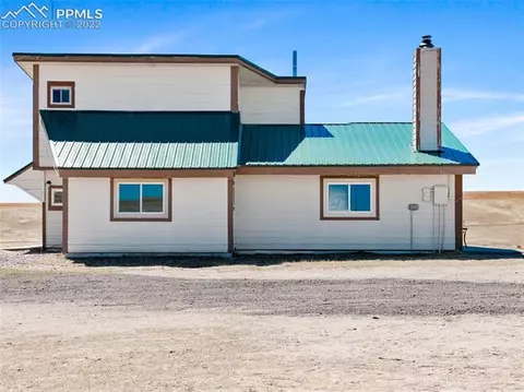 35935 Corona Rd, Yoder, CO 80864 photo 2
