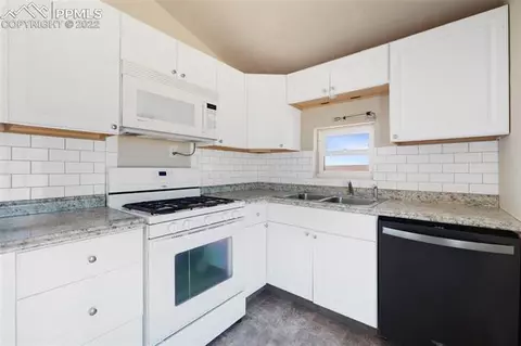 35935 Corona Rd, Yoder, CO 80864 photo 11
