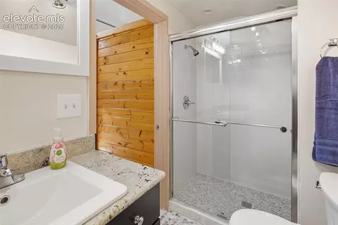 Bath - 60 E Aspen Dr, Divide, CO 80814 photo 1 of 2