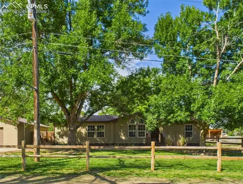 1131 24 12 Ln, Pueblo, CO 81006
